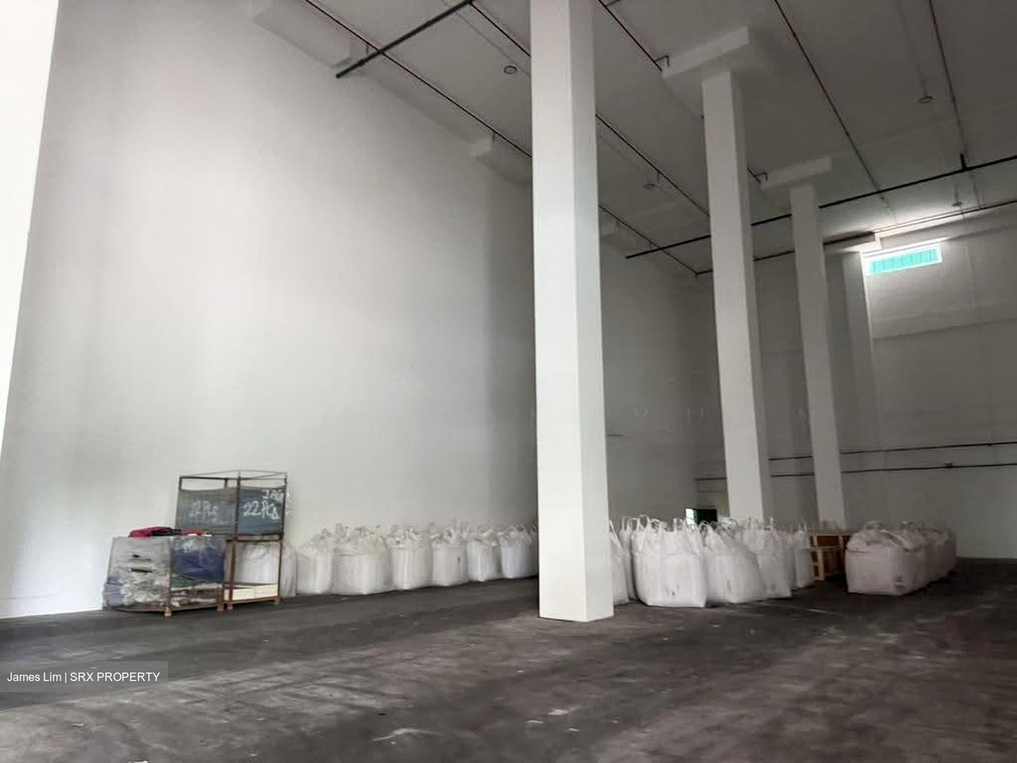 Tuas Crescent (D22), Warehouse #637751991